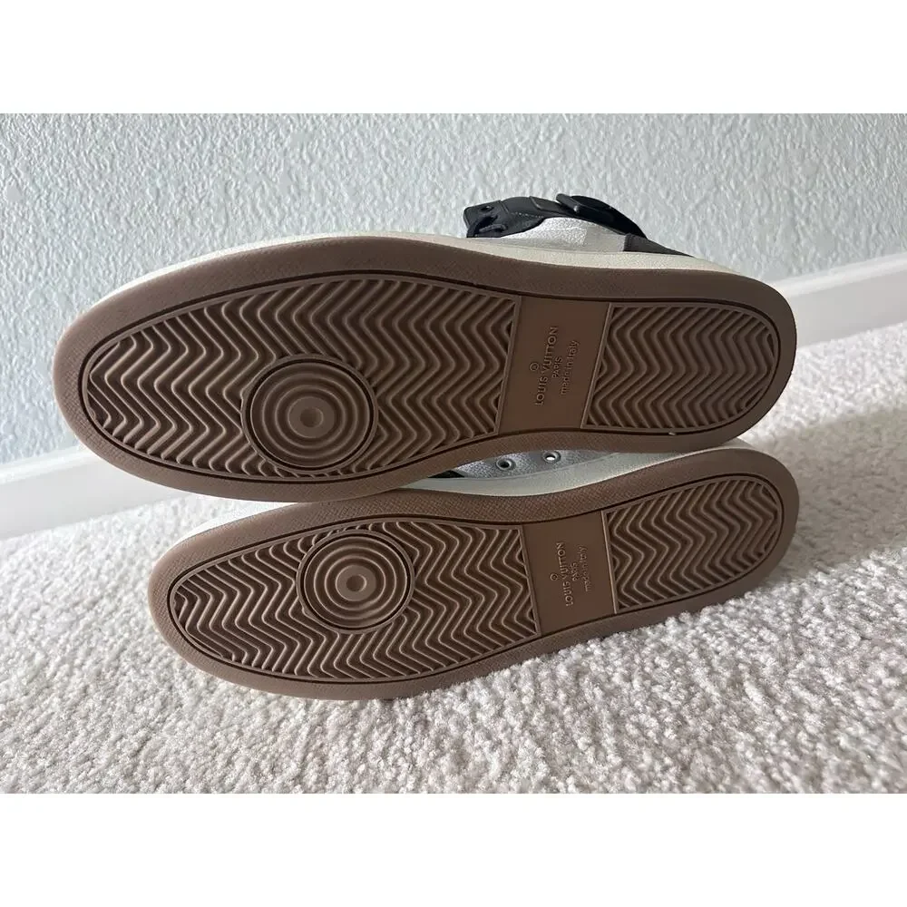 Authentic Louis Vuitton Rivoli Triple Monogram Sneakers LV 9.5 (fits USA 10.5)